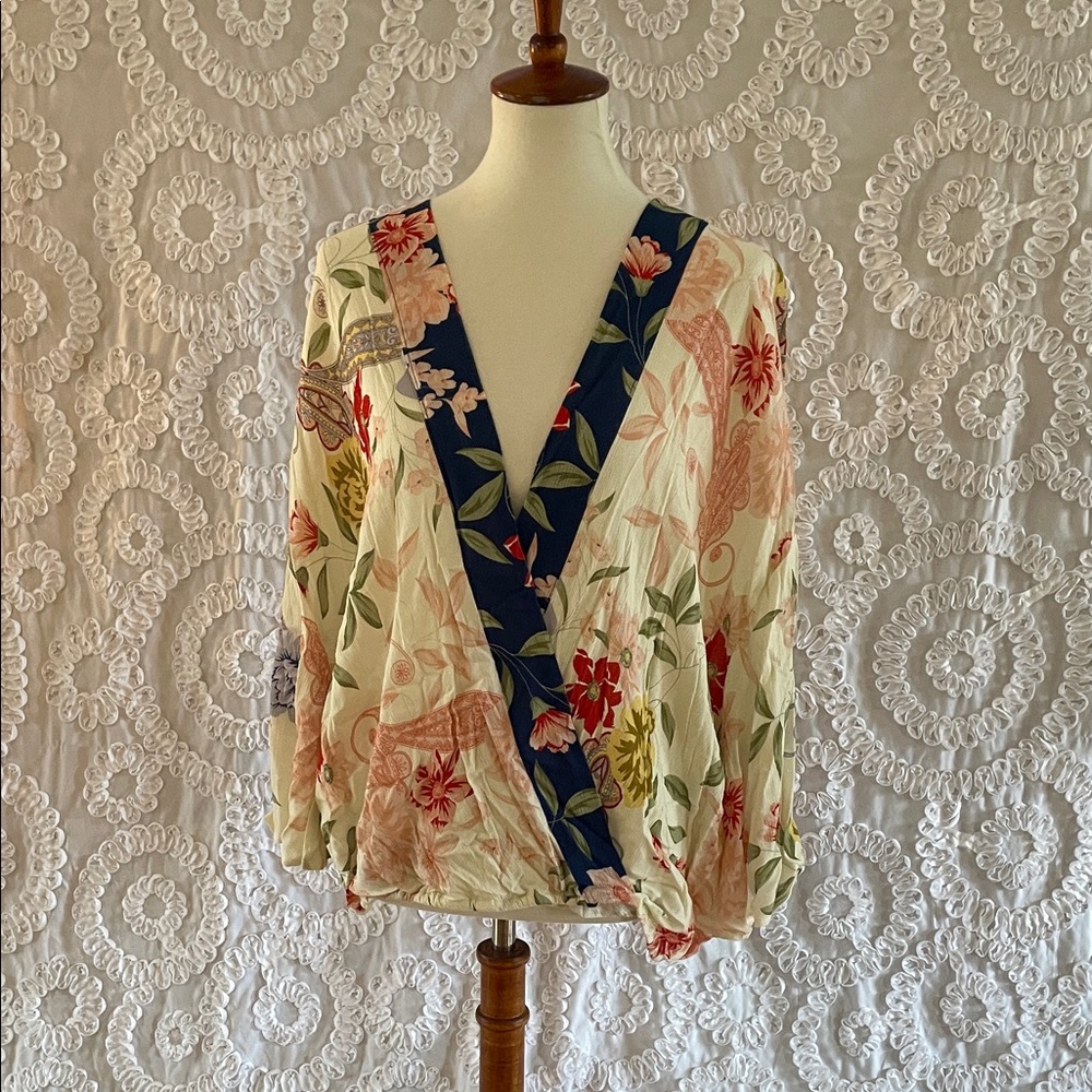 CHARLIE B Floral Wrap Cross Over Blouse Beautiful coloring